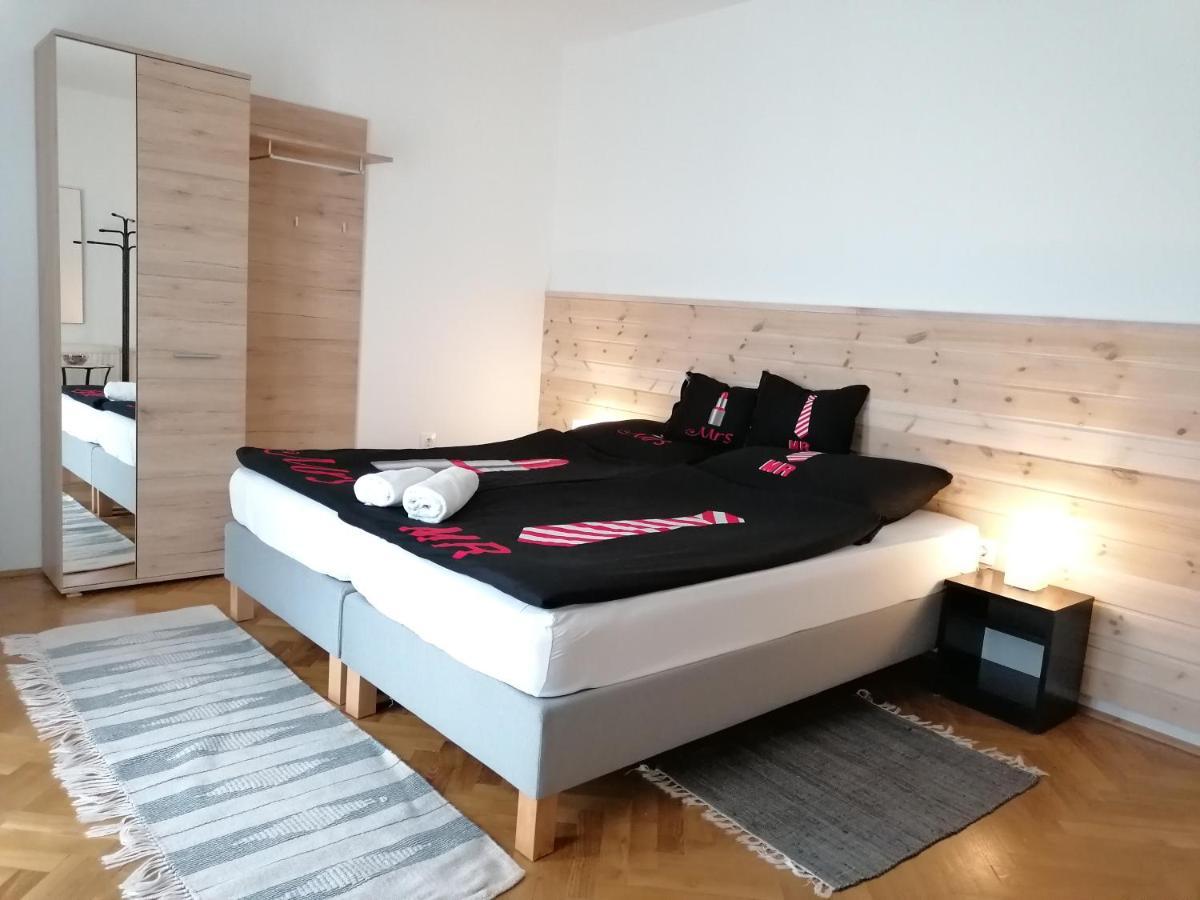 Bed and Breakfast Panorama Birtok - Wellness Panzio, Konferencia Es Rendezvenykoezpont Győrújbarát Exteriér fotografie