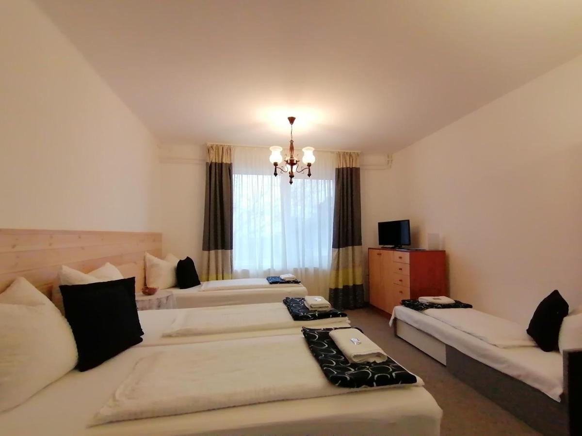 Bed and Breakfast Panorama Birtok - Wellness Panzio, Konferencia Es Rendezvenykoezpont Győrújbarát Exteriér fotografie